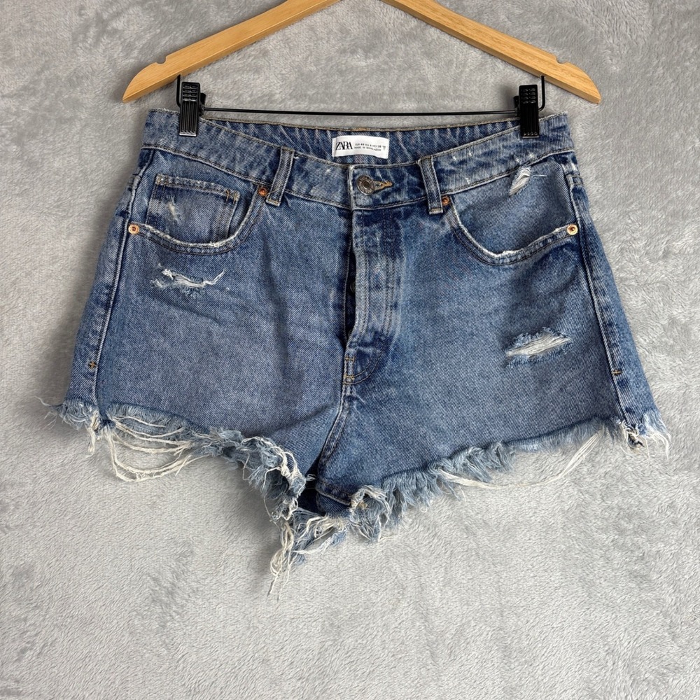 Zara Jean Shorts High Rise Distressed Size 8 Blue Frayed Hem Western Cowgirl